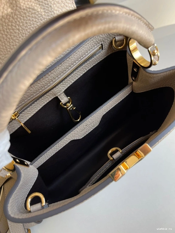 WIS BB LOUIS CAPUCINES VUITTON 0123